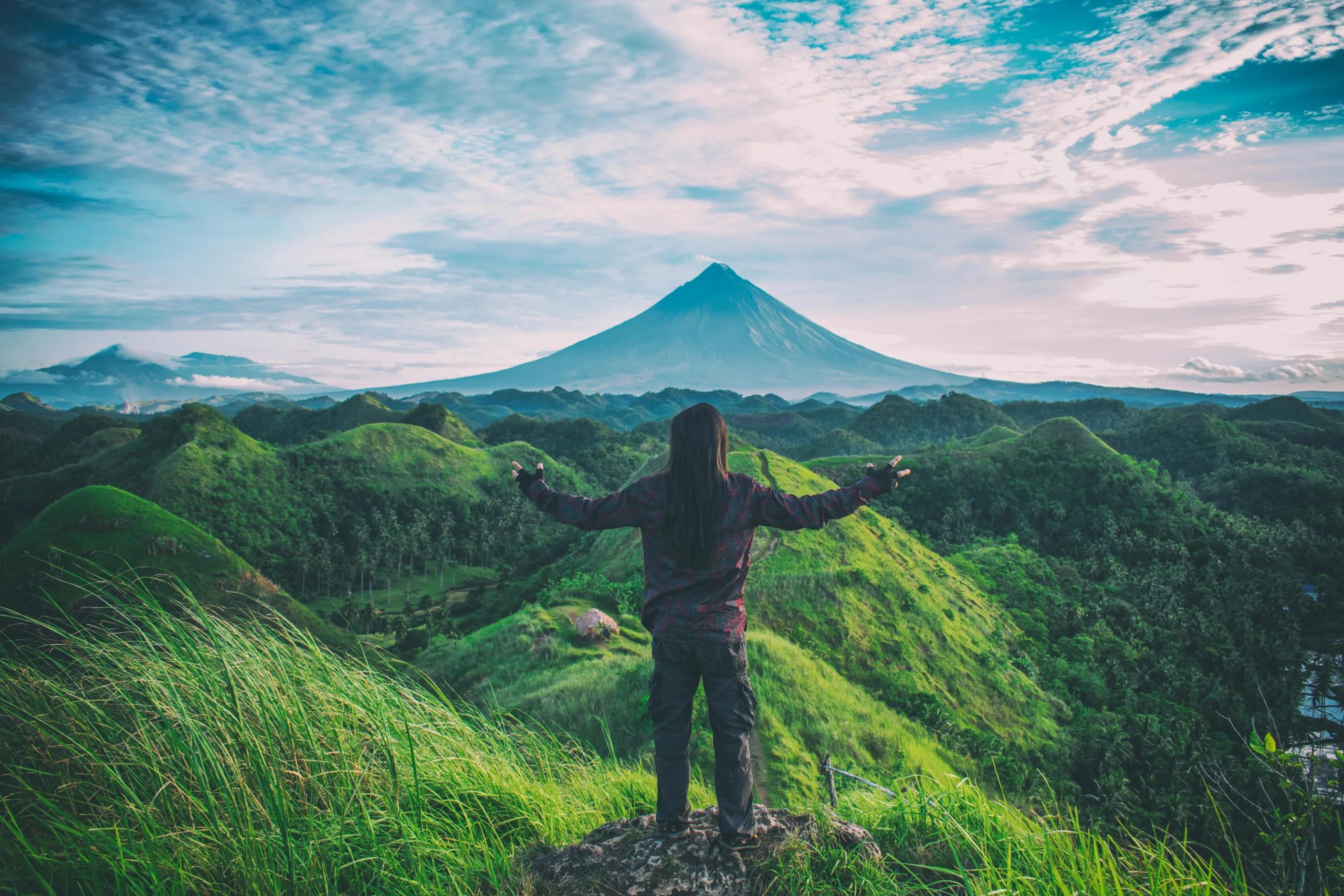 solo traveler mountain vast landscape