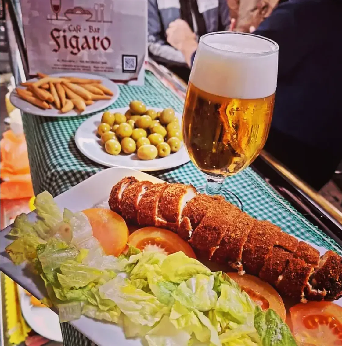 8 Capitales Andaluzas, 8 Bares: Understanding the Soul of Tapas Culture